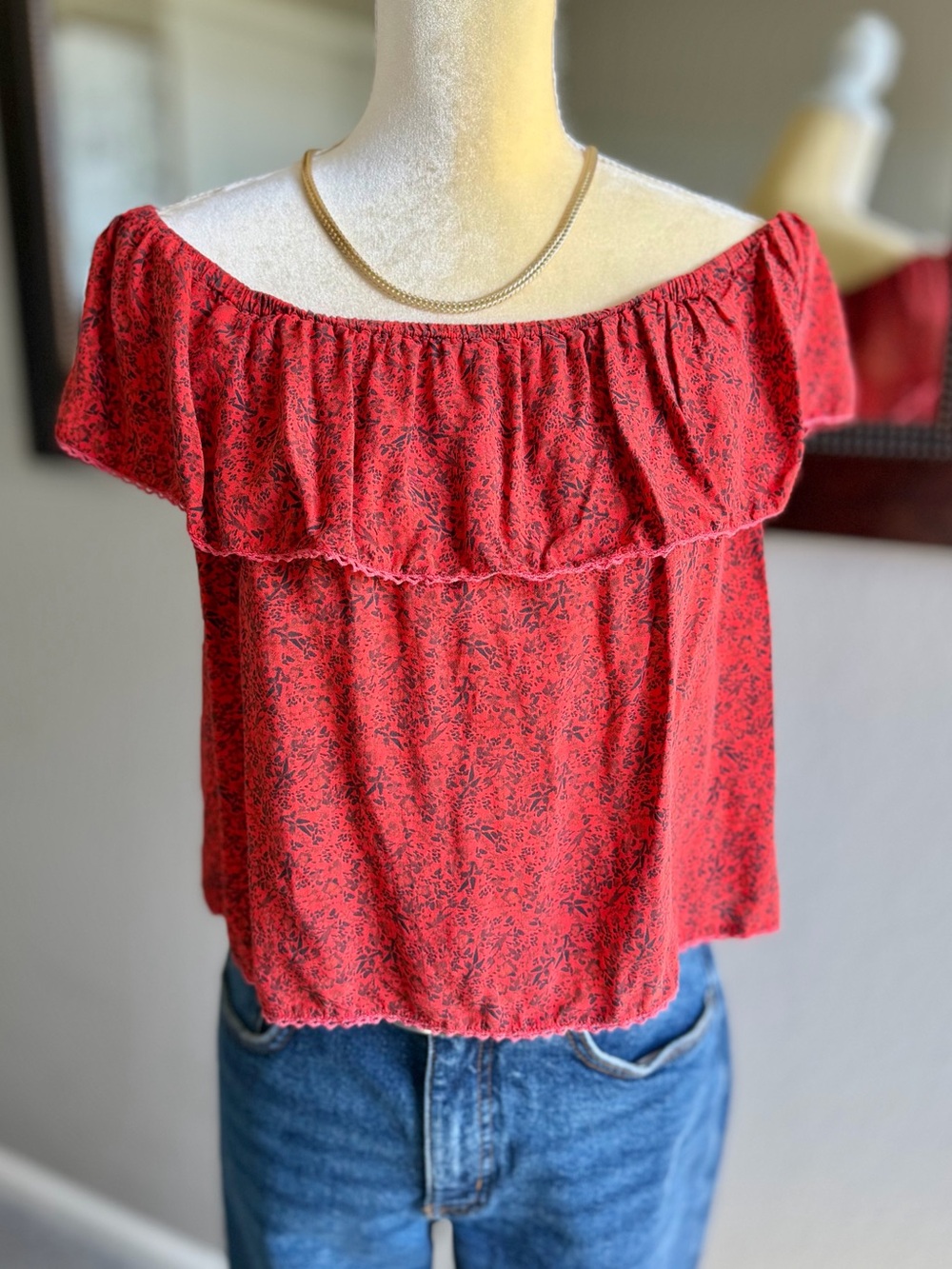 Aritzia Wilfred Promener Blouse Red Black Floral Ruffle Off The Shoulder Boho
